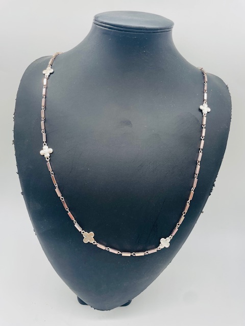 ENVY Clover Long Necklace – Silver