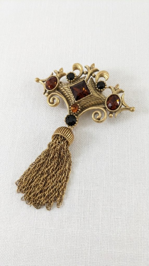 Envy Vintage Tassel Statement Brooch