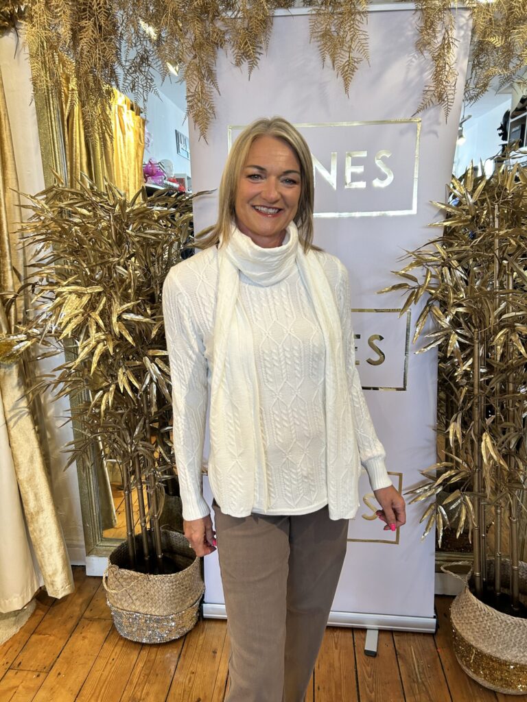 Alison Sheri Off-White Cable Knit Jumper with Matching Scarf