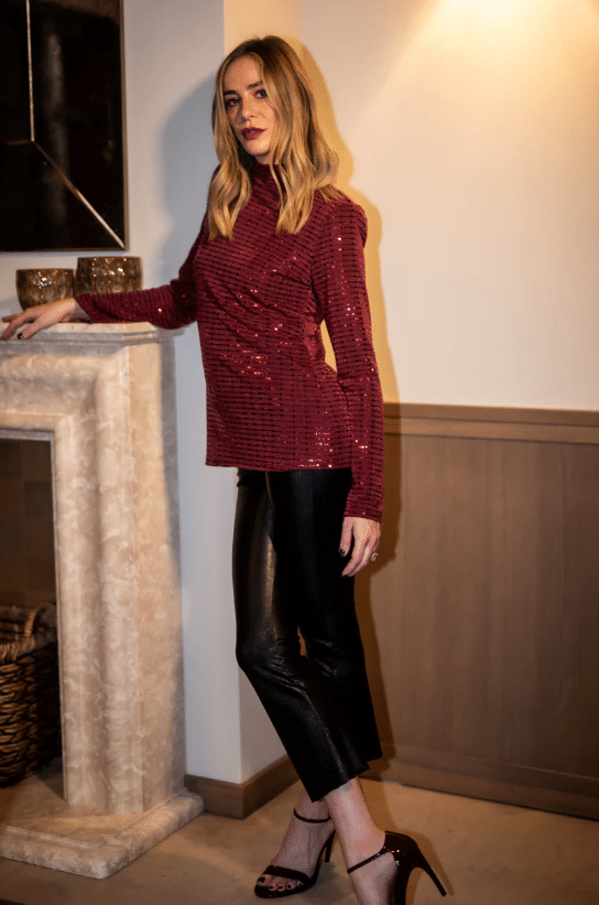 LIBBY LOVES SPARKLE TOP IN WINE
