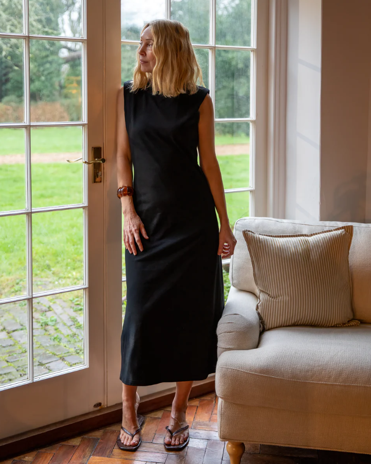 Chalk Pippa Dress | Black