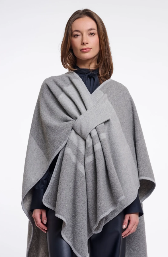 Rino and Pelle Levi Cape – Light Grey